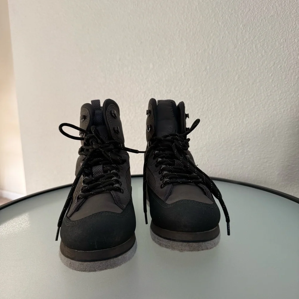 Simms Gray and Black Green Men’s Freestone Wading Outdoor Fishing Boots Size 7